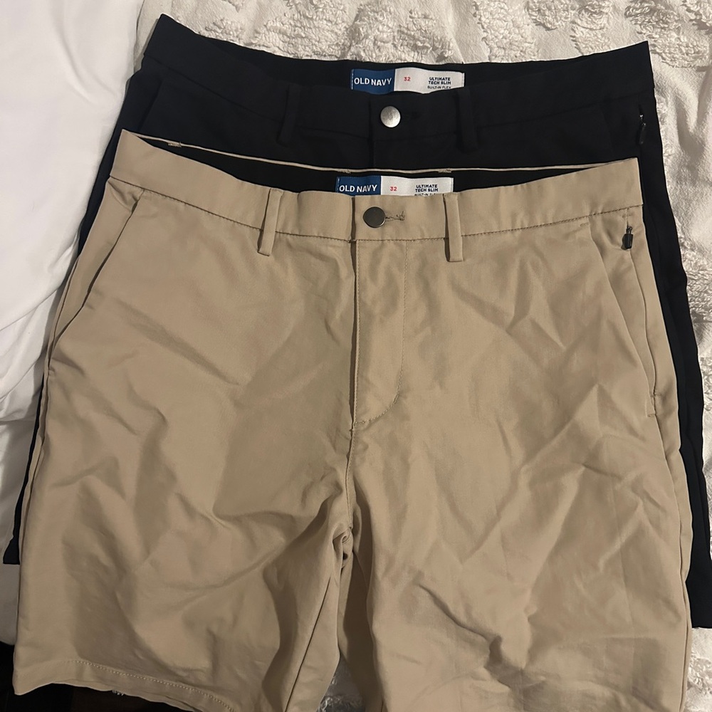 Old Navy Men's Shorts in Black and Tan